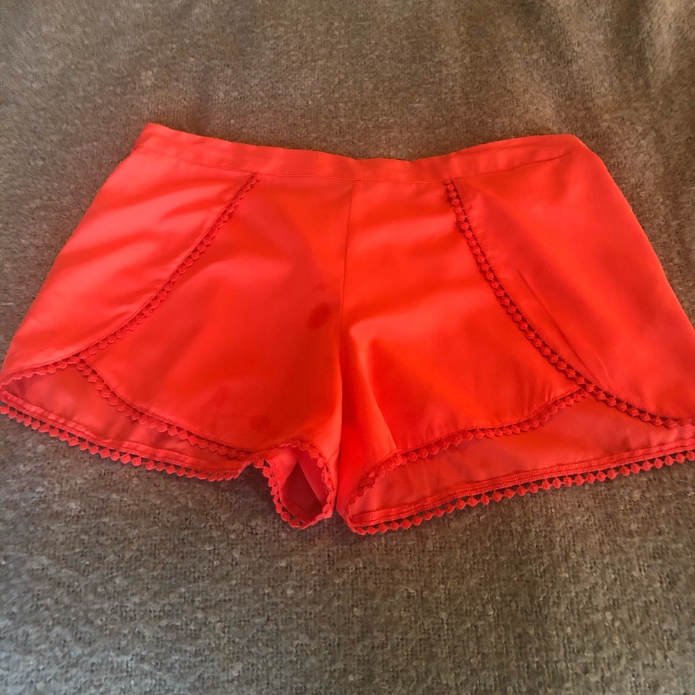 Dolphin shorts 🍄